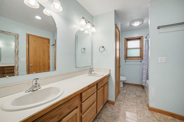 5531 N Clarence Court, Sanford, MI 48657