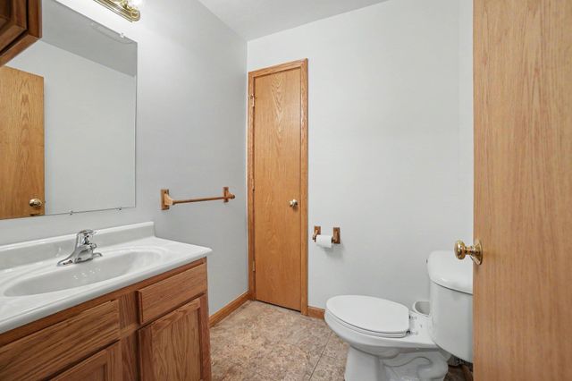5531 N Clarence Court, Sanford, MI 48657