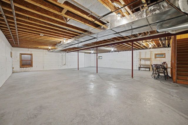 5531 N Clarence Court, Sanford, MI 48657