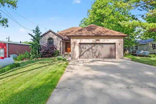 5531 N Clarence Court, Sanford, MI 48657