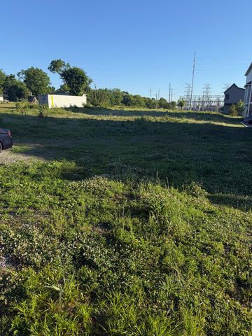 226 Old Amqui Rd, Madison, TN 37115