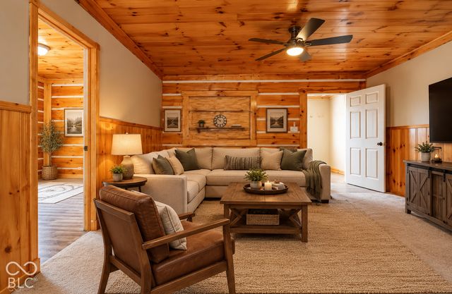 6005 Hoover Road, Nashville, IN 47448