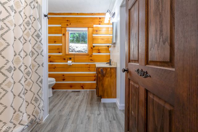 6005 Hoover Road, Nashville, IN 47448