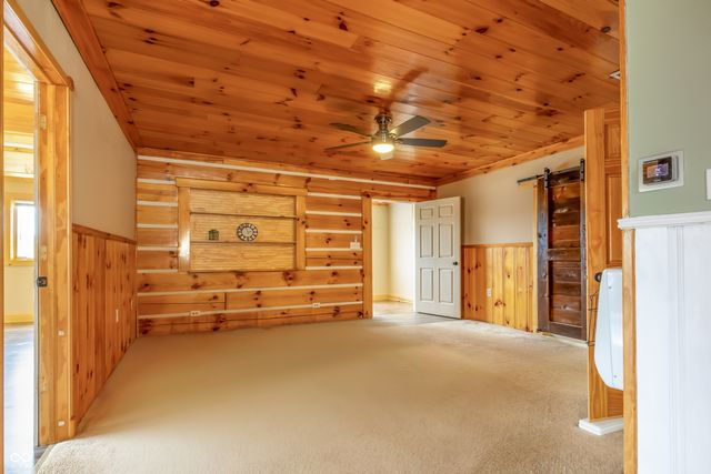 6005 Hoover Road, Nashville, IN 47448