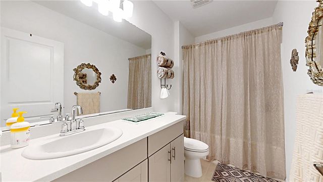 33941 SKY BLOSSOM CIRCLE, Leesburg, FL 34788