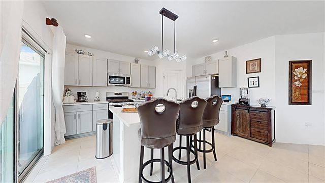 33941 SKY BLOSSOM CIRCLE, Leesburg, FL 34788