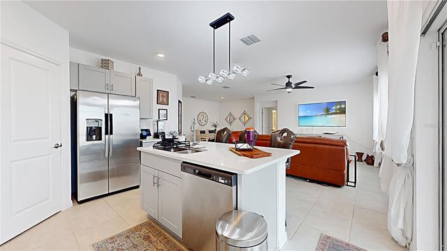 33941 SKY BLOSSOM CIRCLE, Leesburg, FL 34788
