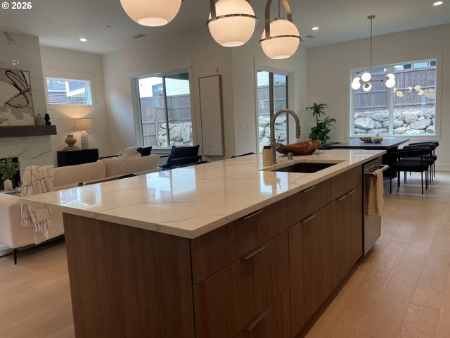 5058 N BENTON Dr Lot 135, Camas, WA 98607