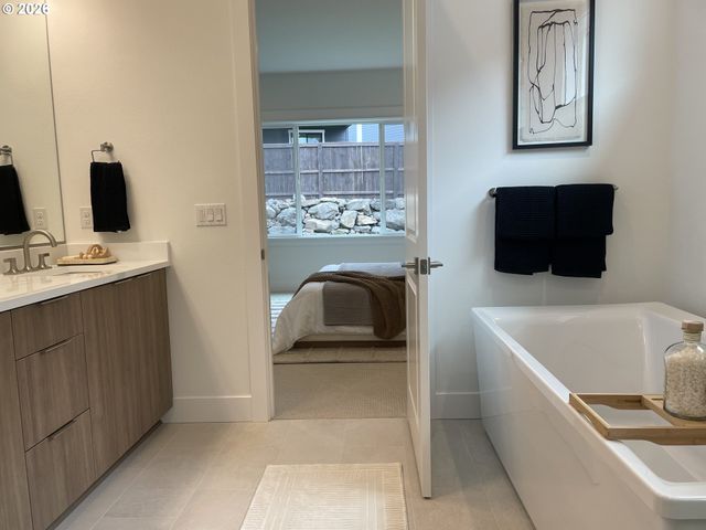 5058 N BENTON Dr Lot 135, Camas, WA 98607