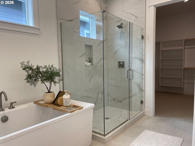 5058 N BENTON Dr Lot 135, Camas, WA 98607