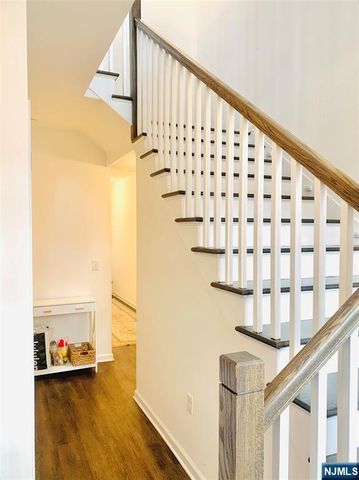 33 Parkside Lane 33, Teaneck, NJ 07666