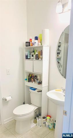 33 Parkside Lane 33, Teaneck, NJ 07666