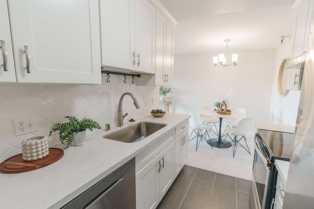 400 Ortega Avenue 216, Mountain View, CA 94040