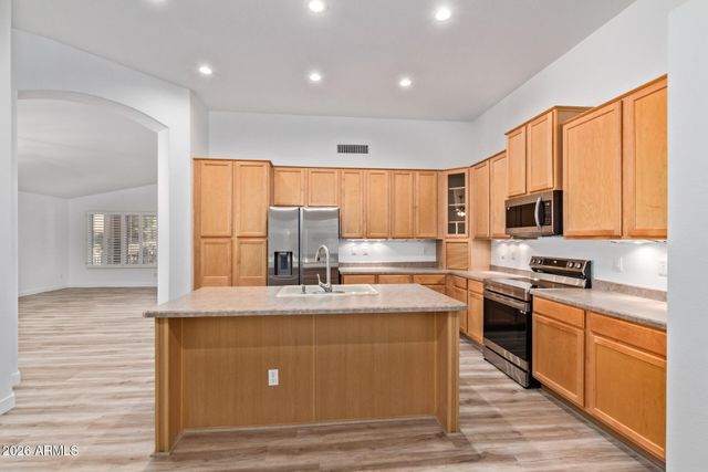 2232 S NIELSON Street, Gilbert, AZ 85295