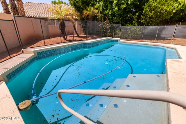 2232 S NIELSON Street, Gilbert, AZ 85295