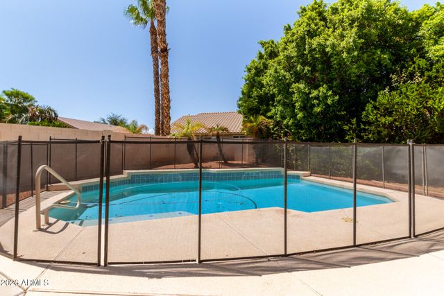 2232 S NIELSON Street, Gilbert, AZ 85295