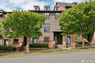 1078 NE High Street #10, Issaquah, WA 98029