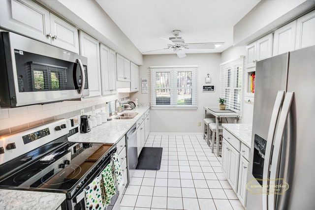 125 Mayberry Ln., Conway, SC 29526