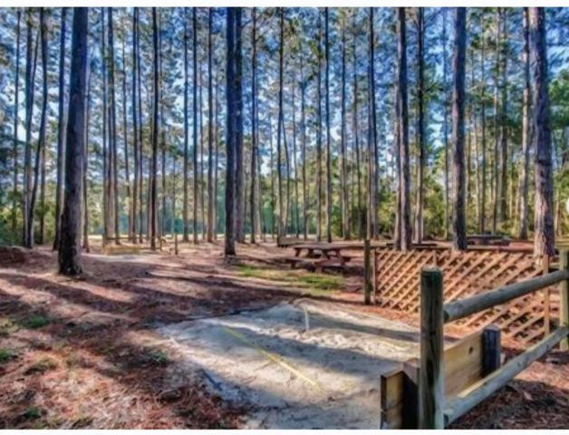 125 Mayberry Ln., Conway, SC 29526