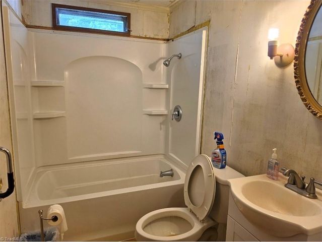 8405 Stafford Mill Road, Oak Ridge, NC 27310