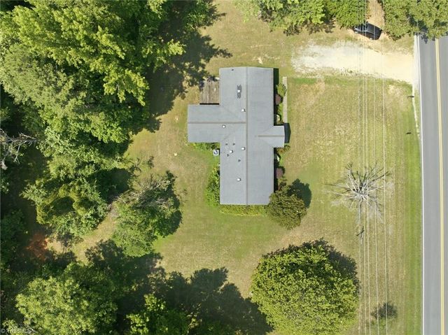 8405 Stafford Mill Road, Oak Ridge, NC 27310