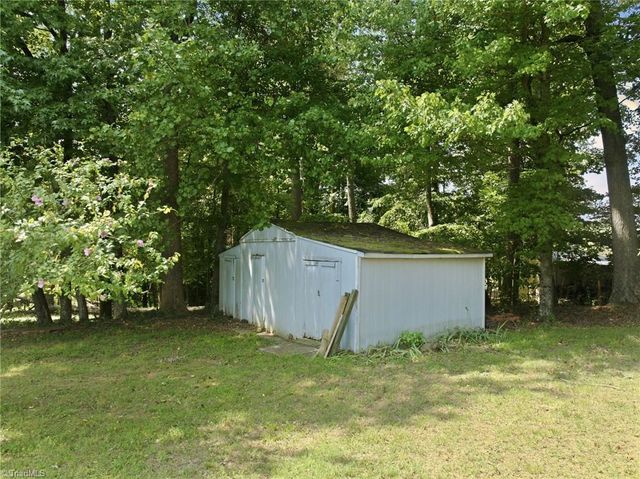 8405 Stafford Mill Road, Oak Ridge, NC 27310