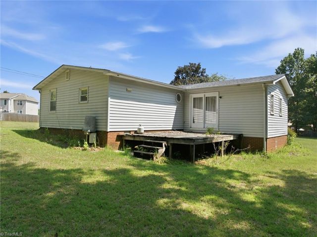8405 Stafford Mill Road, Oak Ridge, NC 27310