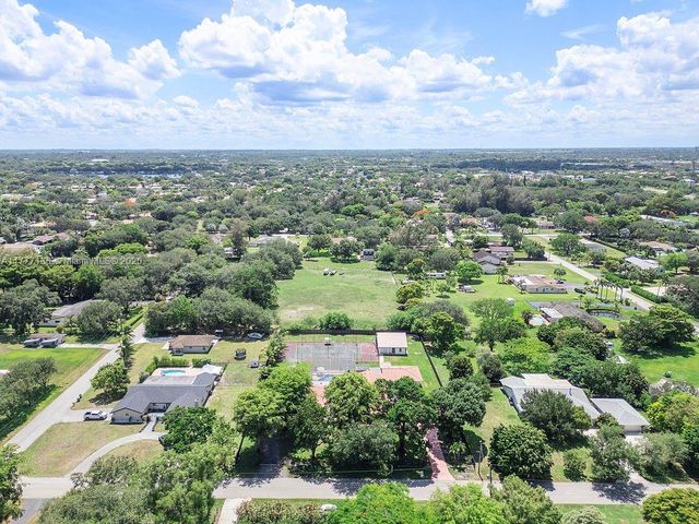 5141 SW 109th Ave, Davie, FL 33328