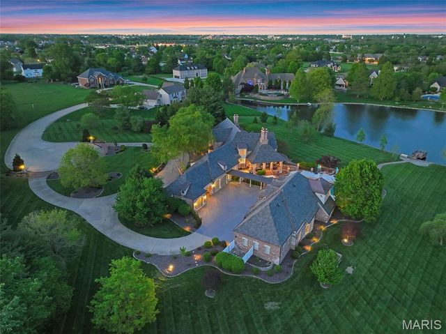 2102 Clairmont Drive, Shiloh, IL 62221