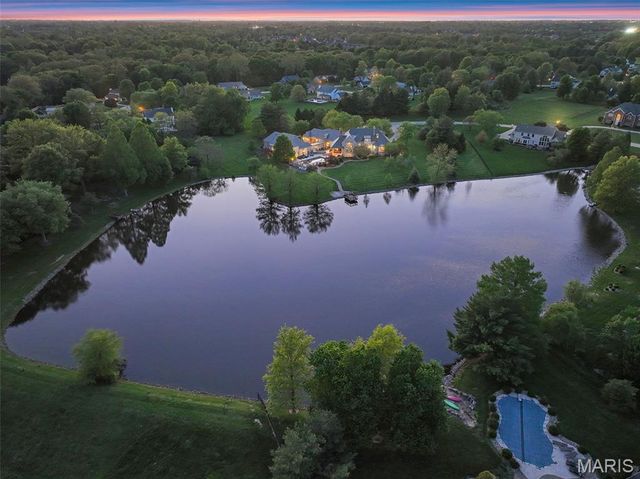2102 Clairmont Drive, Shiloh, IL 62221