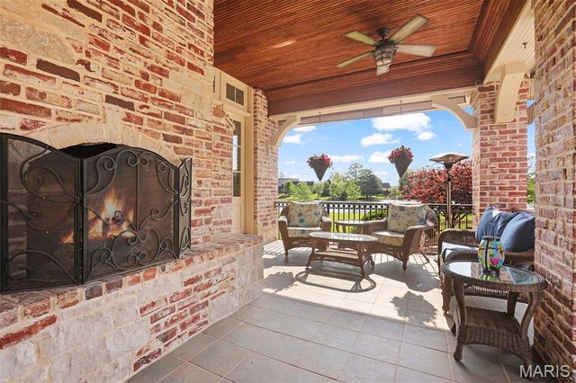 2102 Clairmont Drive, Shiloh, IL 62221