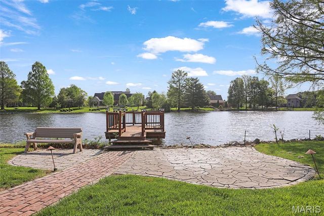2102 Clairmont Drive, Shiloh, IL 62221