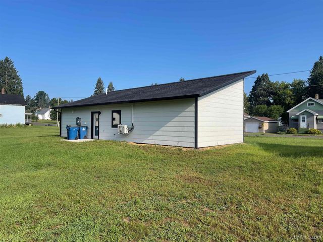 235 W Birch Street, Ironwood, MI 49938