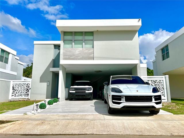 J-26 URB.VISTAS DE SAN JOSE, Caguas, PR 00725