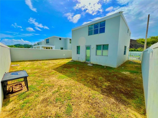 J-26 URB.VISTAS DE SAN JOSE, Caguas, PR 00725