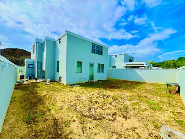 J-26 URB.VISTAS DE SAN JOSE, Caguas, PR 00725