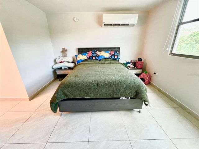 J-26 URB.VISTAS DE SAN JOSE, Caguas, PR 00725