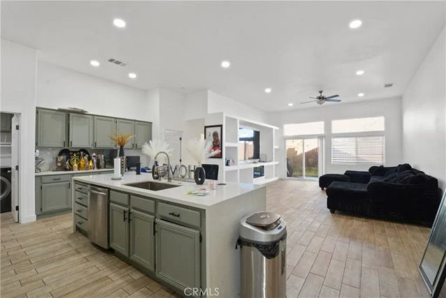 14152 Nantucket, Hesperia, CA 92344