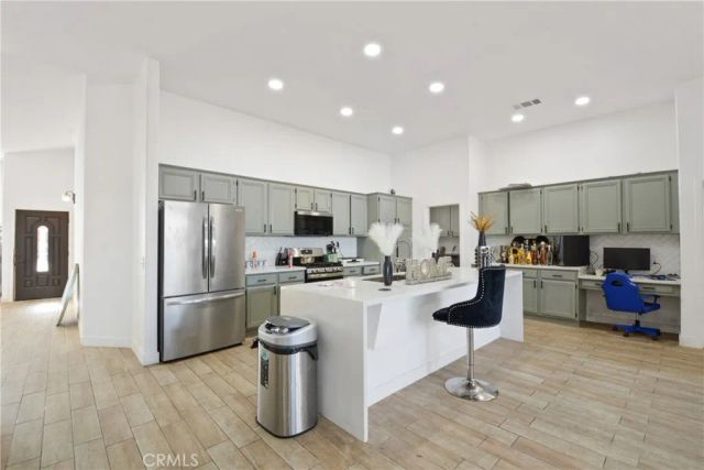 14152 Nantucket, Hesperia, CA 92344