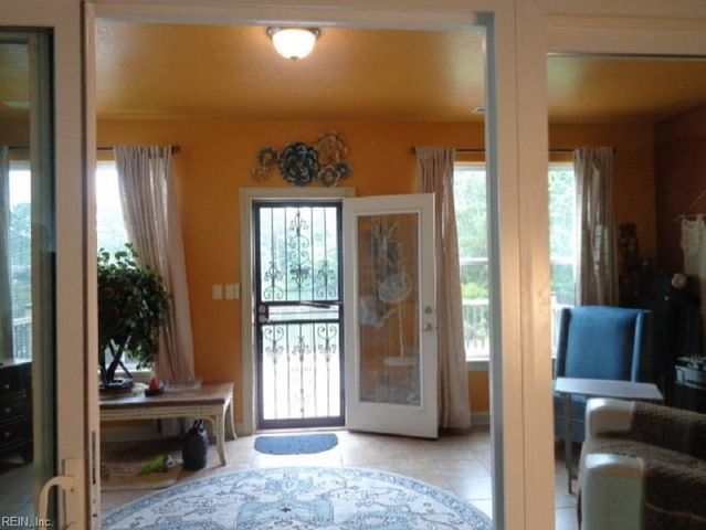 3973 Grand Isle DR, Chesapeake, VA 23323