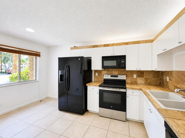 340 NW 67TH Street 108, Boca Raton, FL 33487