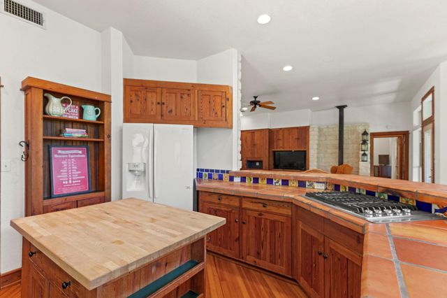 20001 Hamilton Pool RD, Dripping Springs, TX 78620