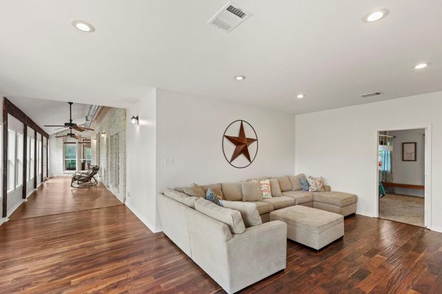 20001 Hamilton Pool RD, Dripping Springs, TX 78620