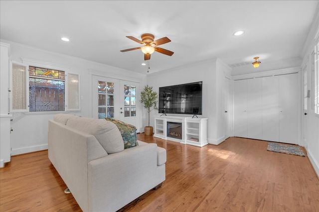 4532 Pershing Avenue, Fort Worth, TX 76107