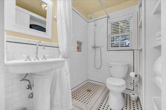 4532 Pershing Avenue, Fort Worth, TX 76107