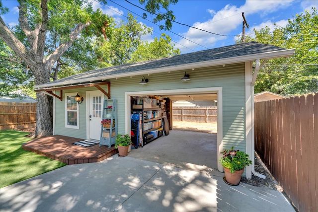 4532 Pershing Avenue, Fort Worth, TX 76107