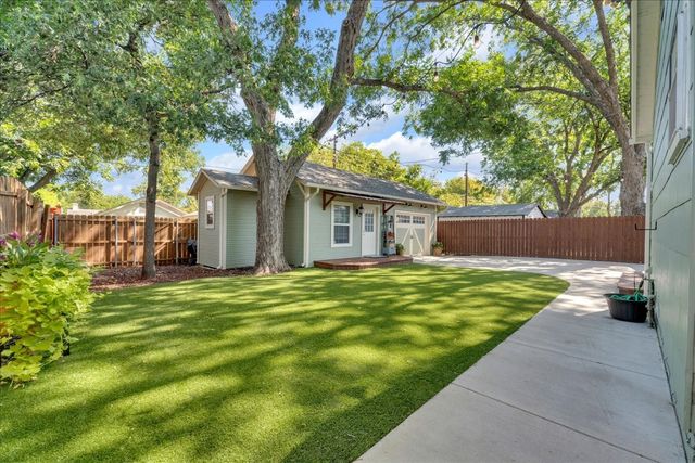 4532 Pershing Avenue, Fort Worth, TX 76107