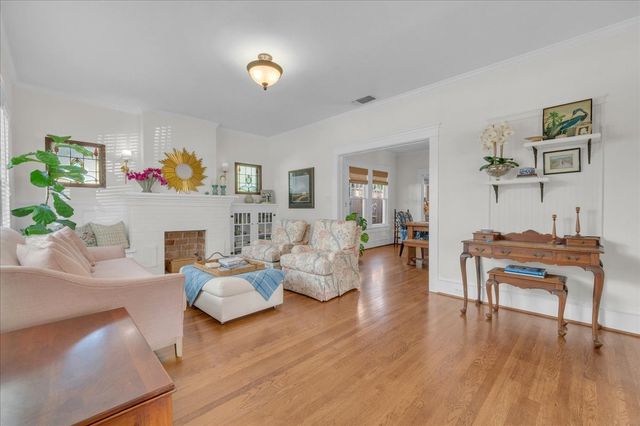 4532 Pershing Avenue, Fort Worth, TX 76107