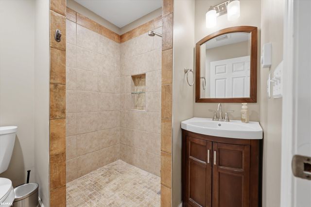 12894 Parkridge Drive, Shelby Twp, MI 48315