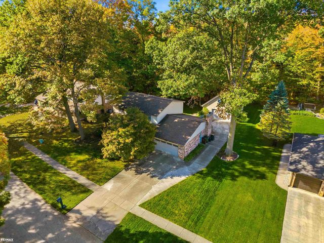 12894 Parkridge Drive, Shelby Twp, MI 48315